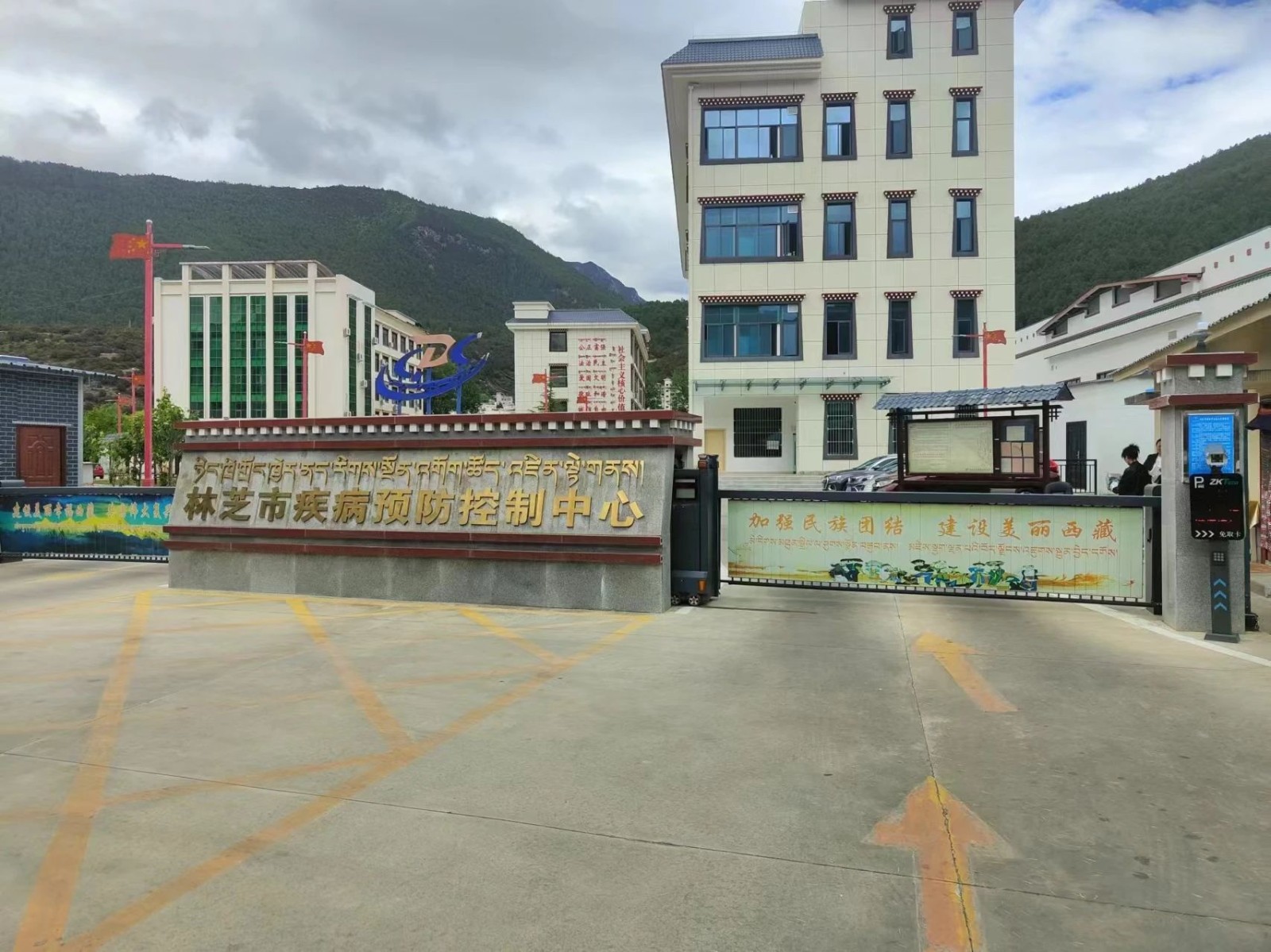 净宝消杀机器人：西藏灵芝的“抗疫先锋”