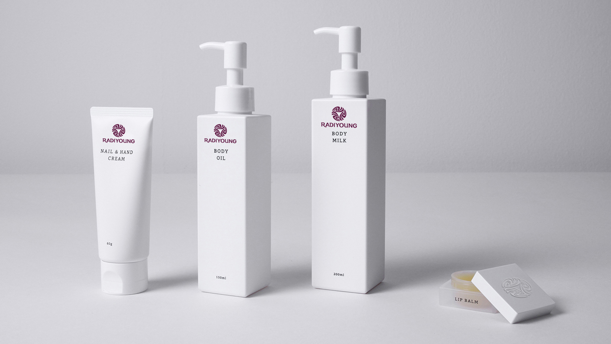 比较她早期的素颜状态