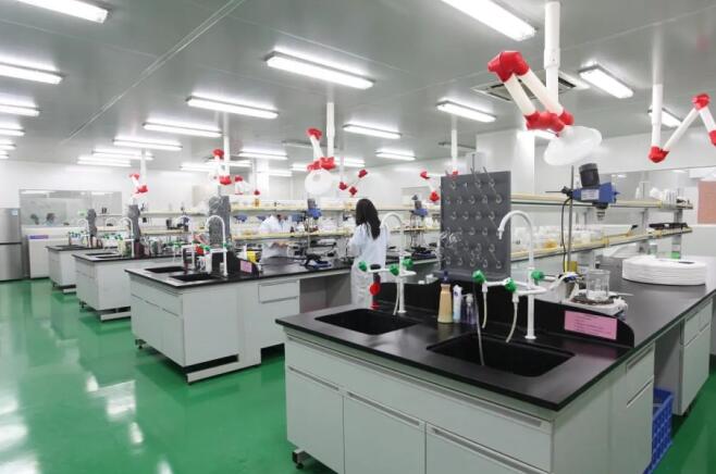 对涉案的唐某和吴某作出了行政拘留处罚