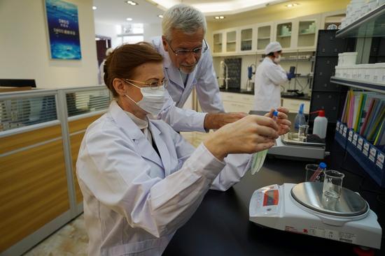 支持化妆品原料技术创新