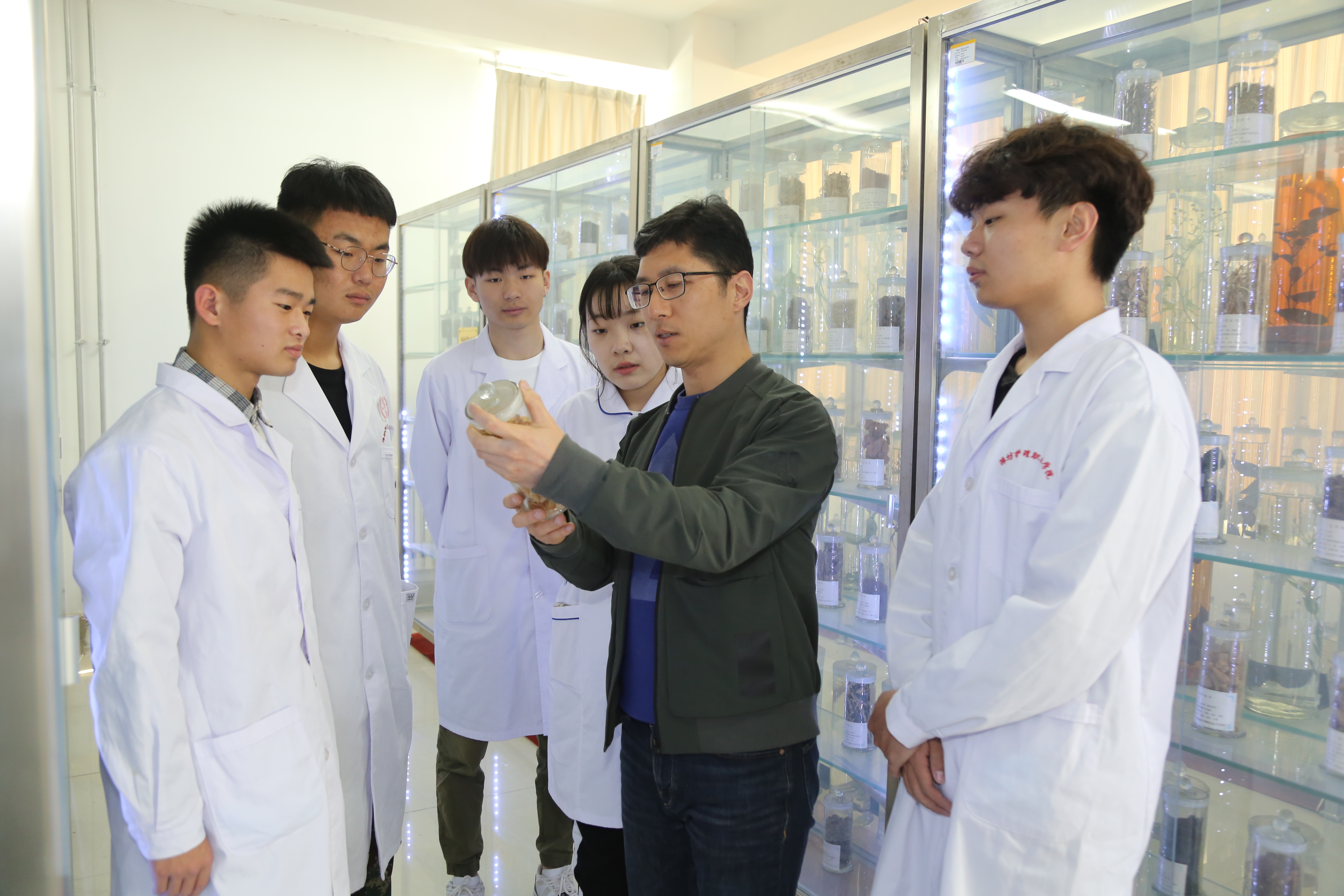 从日复一日的高强度训练