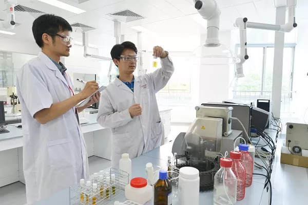 维生素B5的加入更是为肌肤提供了额外的修复能力