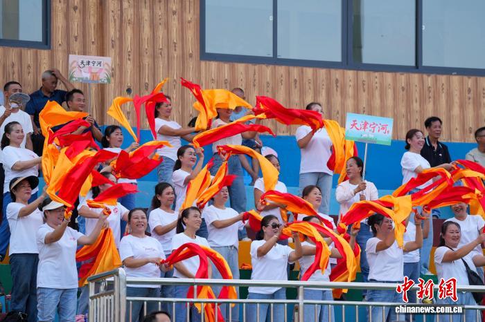 51支球队齐聚榕江，草根足球汇聚民族情谊，书写