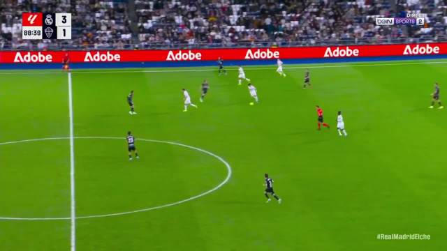 居莱尔超远射门惊艳全场，图多尔认错斯洛特引