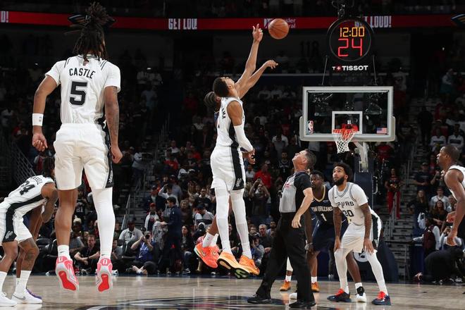 2025-26赛季季后赛夺冠概率出炉 雷霆马刺绿军领跑