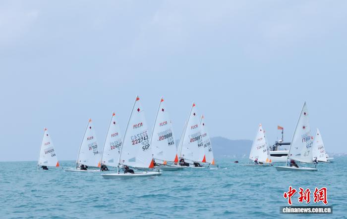 14岁小将倪艺珈亮相亚沙会帆船赛 中国队首日多